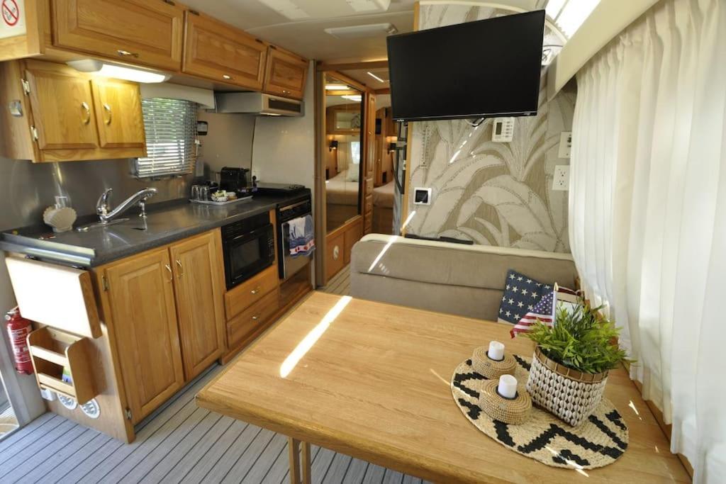 Airstream Retro Usa Caravan Earnewâld Eksteriør billede