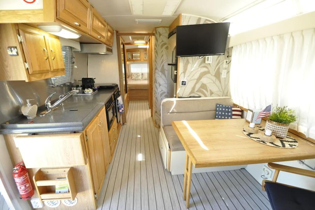 Airstream Retro Usa Caravan Earnewâld Eksteriør billede